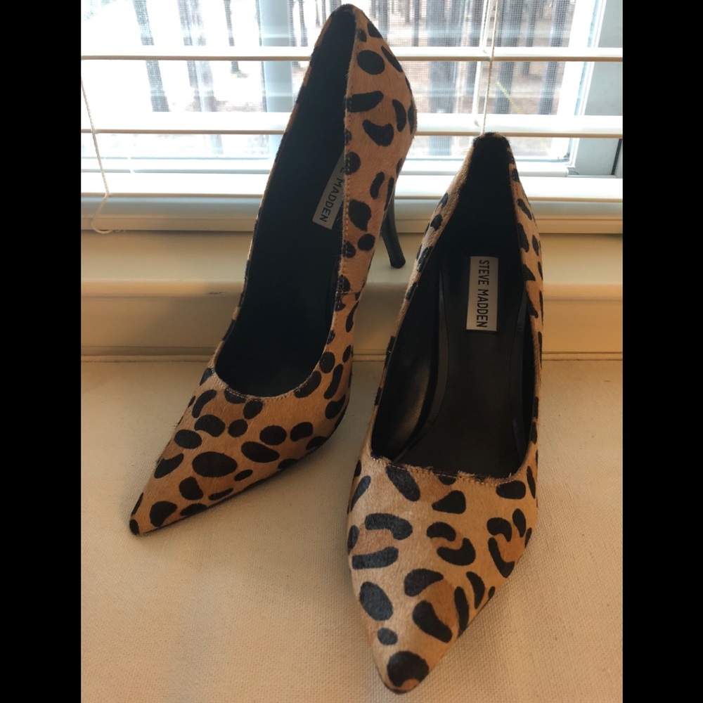 Steve Madden leopard print pumps, size 10